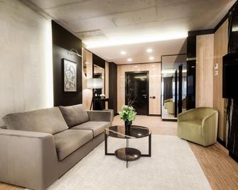 Hotel Platinia - คลูช นาโปกา - ห้องนั่งเล่น