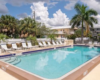 Bridgeport Condo 211 - Bradenton Beach - Басейн