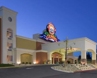 Robinson Rancheria Resort and Casino - Nice - Building