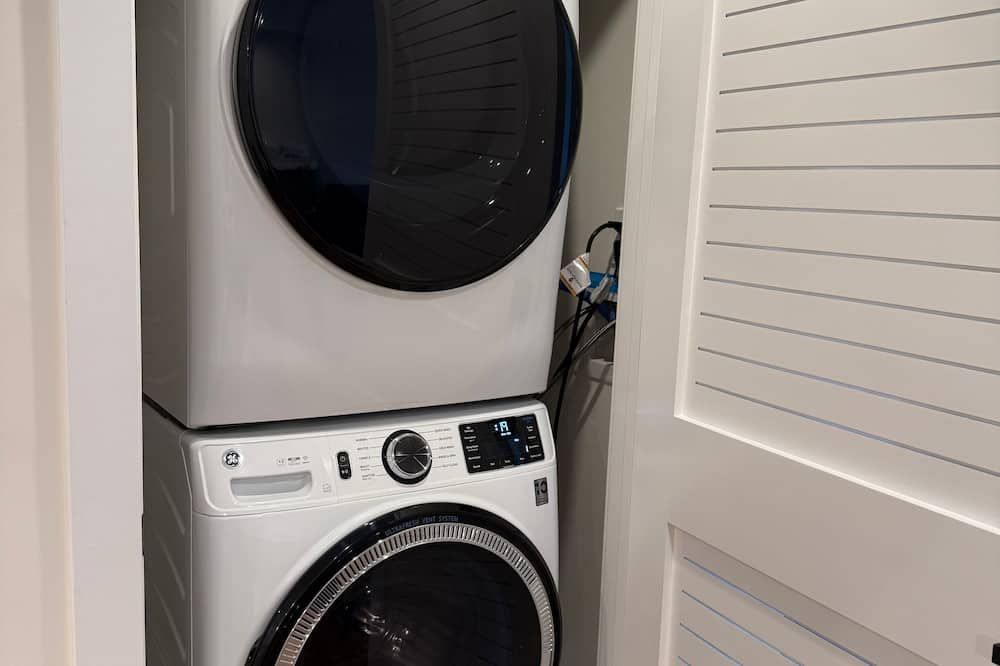 Hoboken Loft Hideaway - Walk To Path - Hoboken - Laundry facility