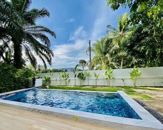 Maliblue resort khanom - Khanom - Pool