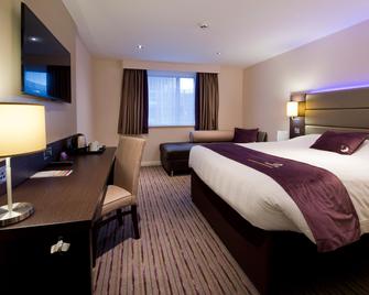 Premier Inn Beverley Town Centre - Beverley - Bedroom