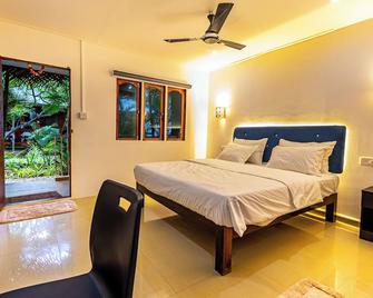Orange Sky Inn - Canacona - Bedroom