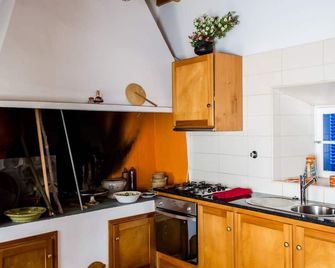 Casa da Ribeira - Quinta da Ribeira da Urze - Baía de Canas - Küche