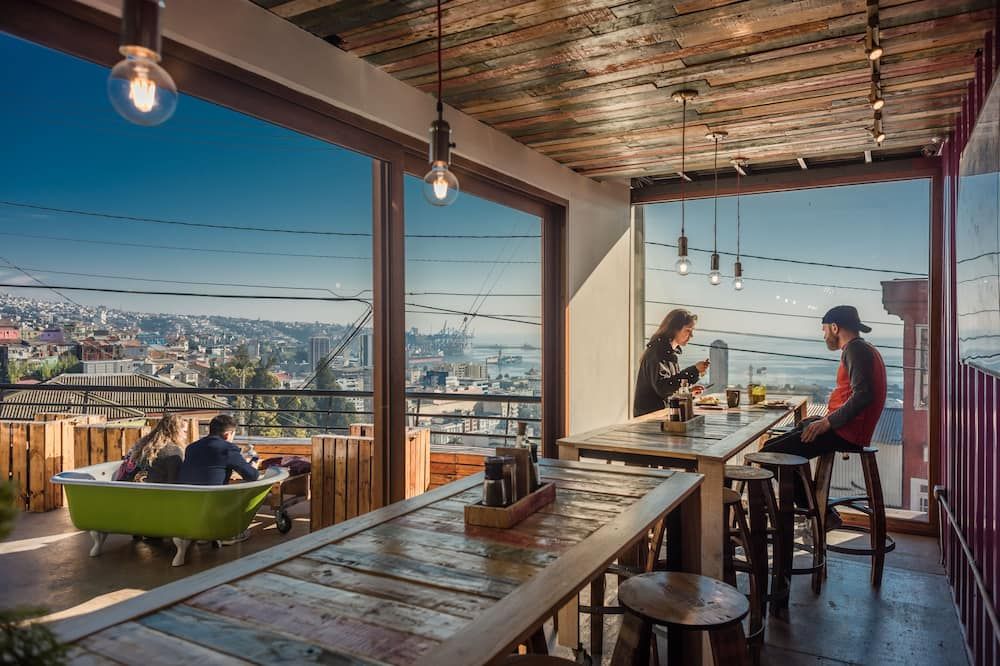 Hotel Winebox Valparaiso