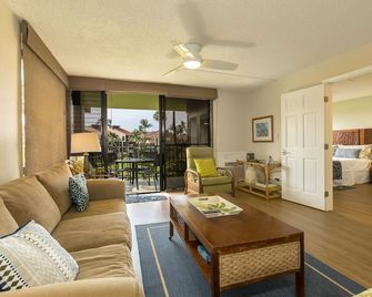 Kamaole Sands #2-301 Great Location Near Beach,Fitness Center,Hot Tub, A/C! - Kihei - Sala de estar