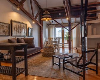 The Lofts Boutique Hotel - Knysna - Living room