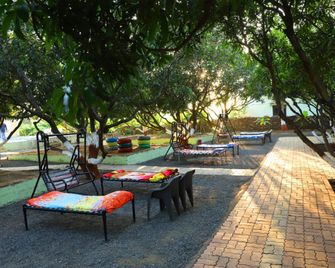 Radhe Farm - Sasan Gir - Patio