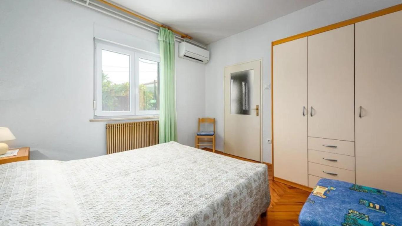 Ferucio House With Apartments