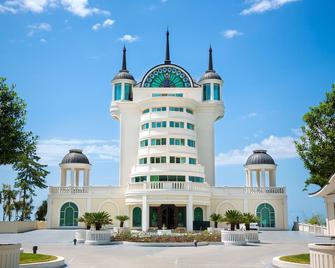 Castello Mare Hotel & Wellness Resort - Kobuleti - Edificio