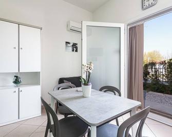 Nicola House La Pineta - Cervia - Dining room