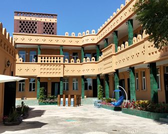 Silk Road Lodges - Turfán - Lobby