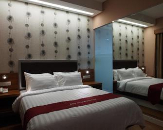 Hotel Bed and Breakfast Surabaya - Surabaya - Bedroom