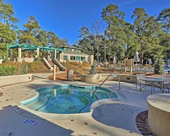 1 Mi to North Myrtle Beach Resort Condo with Porch - North Myrtle Beach - Pool
