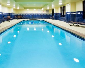 Holiday Inn Express & Suites Smyrna-Nashville Area By IHG - Smyrna - Pool