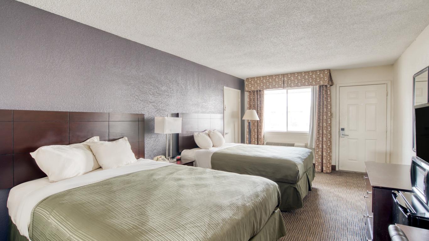 OYO Hotel Alexandria La- Hwy 165