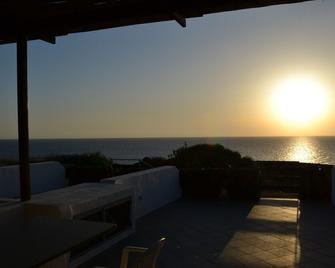 I Dammusi della Perla Nera - Pantelleria - Balkon
