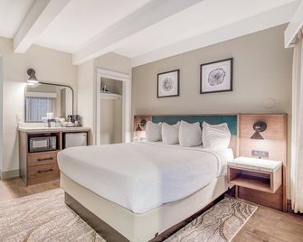 Beachfront Manor Hotel - Lincoln City - Bedroom