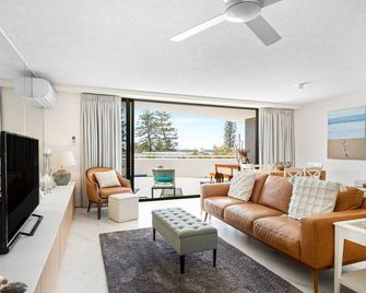 Lucaya Coolum Beach - Coolum Beach - Living room