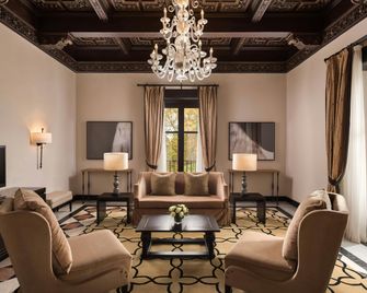 Hotel Alfonso XIII, A Luxury Collection Hotel, Seville - Seville - Lounge