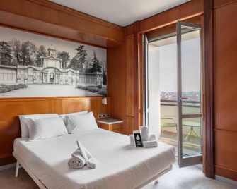 B&b Hotel Modena - Modena - Bedroom