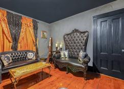 The Warlock House - Salem - Living room