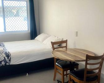 Grand Hotel Mount Morgan - Rockhampton