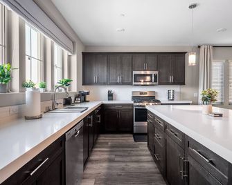 Cozy San Diego Retreat - Sleeps 6 - Relax & Unwind - סן דייגו - מטבח