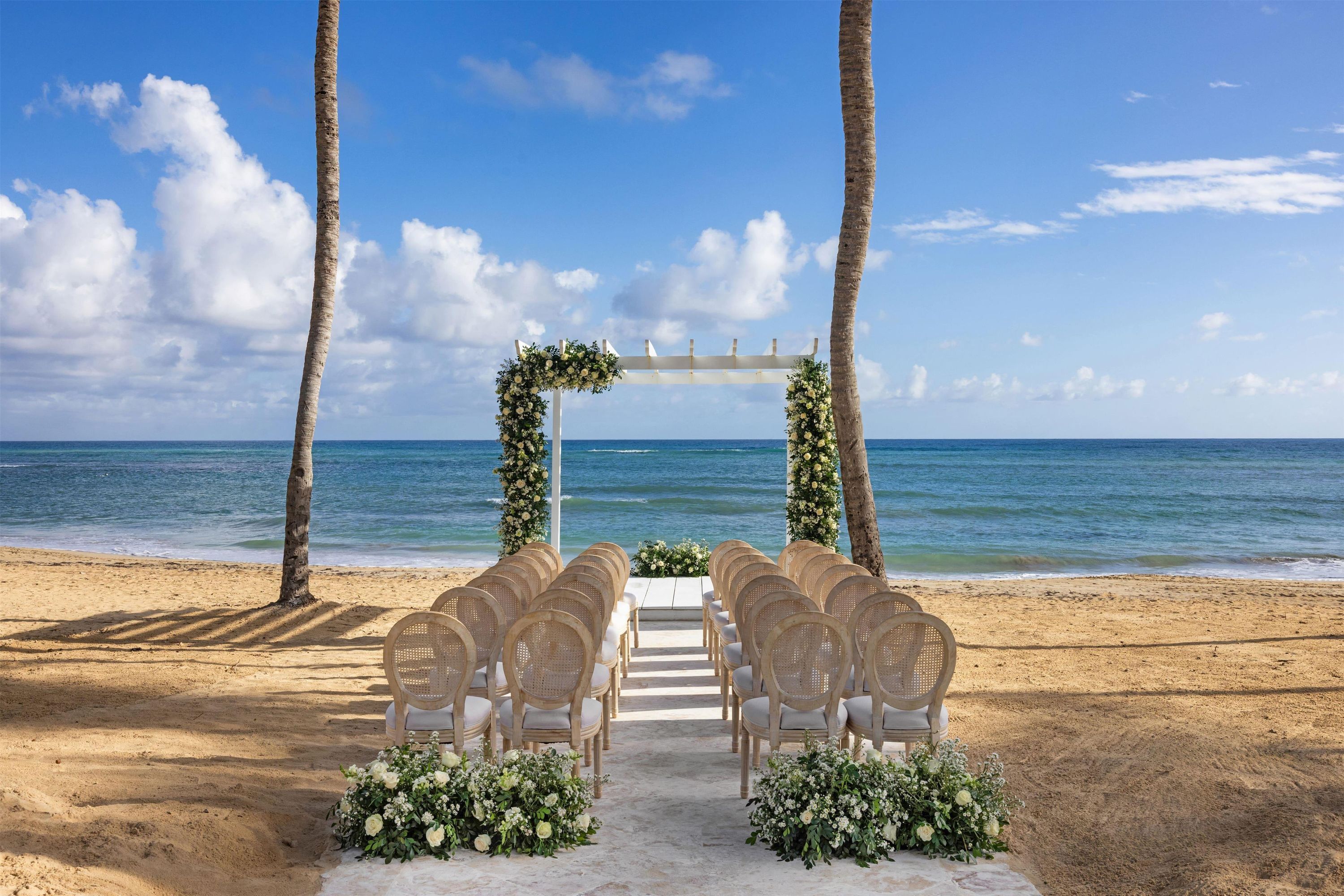 Wyndham Alltra Punta Cana All Inclusive Resort - Punta Cana - Beach