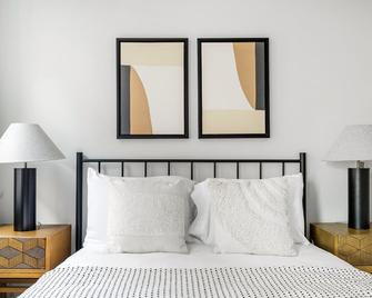Lovely North End 3BR w/ W/D, nr Restaurants, by Blueground - Boston - Bedroom