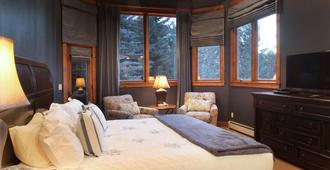 Vail Residences at Cascade Village, a Destination by Hyatt Residence - Vail - Bedroom