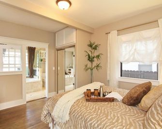 Oceanfront Luxury Oasis W/ Jacuzzi, Gazebo, Bbq, Pizza Oven Gym, Gated Garden - Long Beach - Chambre