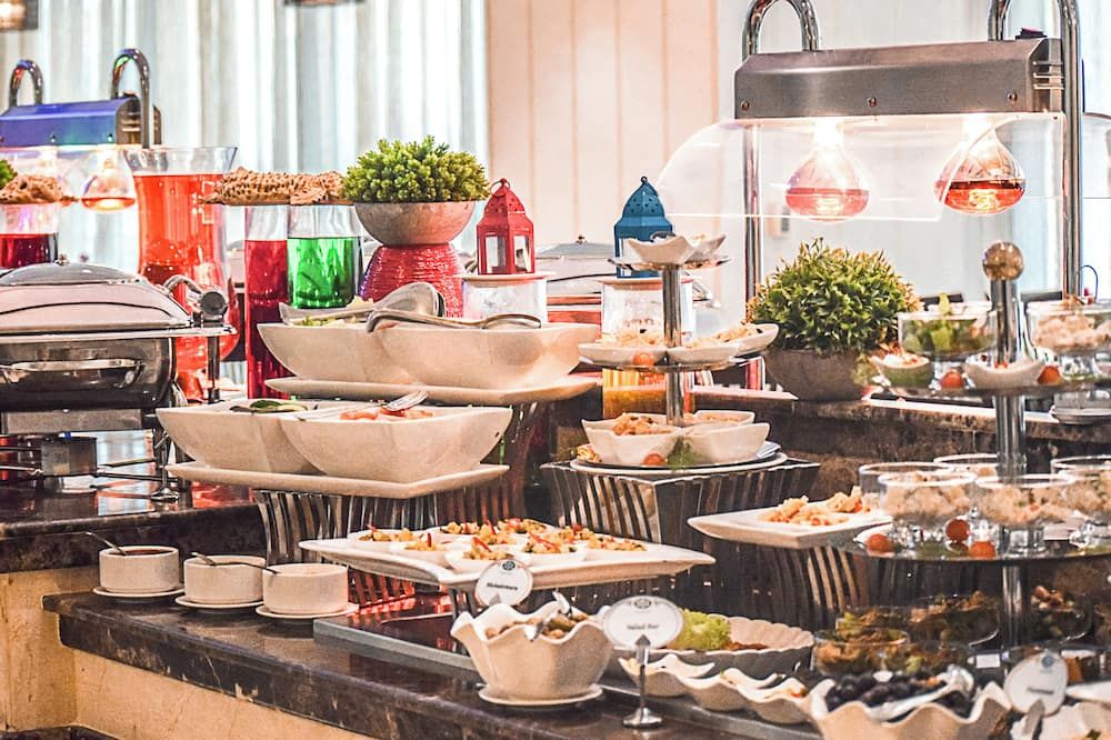 Sapphire Plaza Hotel - Doha - Buffet