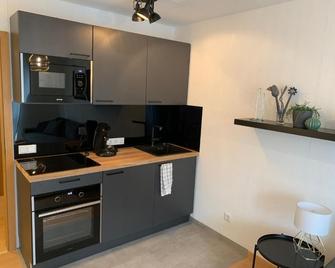 Ferienwohnung Mila nähe Messe in Friedrichshafen - Friedrichshafen - Cocina