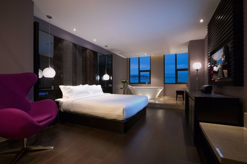 Crystal Orange Hotel Qingdao May Fourth Square Seaview Branch