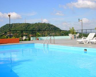 هوتل كاريب - بنما سيتي (بنما) - حوض السباحة