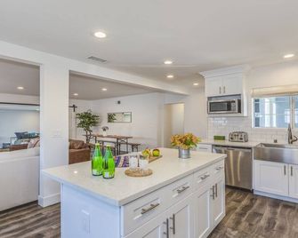 F-53 Trenton - Anaheim - Cocina