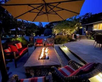 Petaluma Ranch Resort: Pool, spa, fire pit , Bocce, & outdoor kitchen - Petaluma - Patio