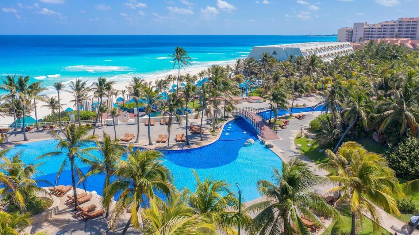 The Pyramid at Grand Oasis