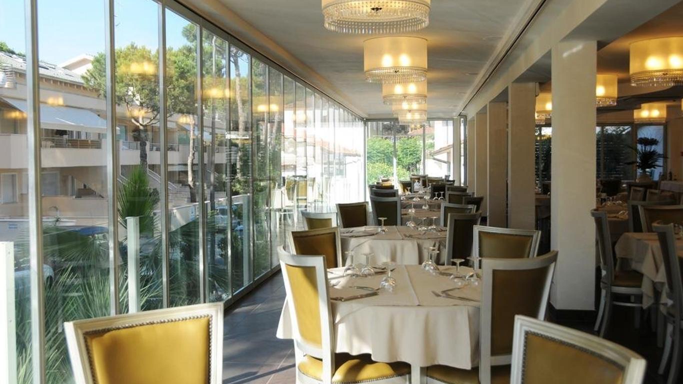 Hotel Caribia Pinarella