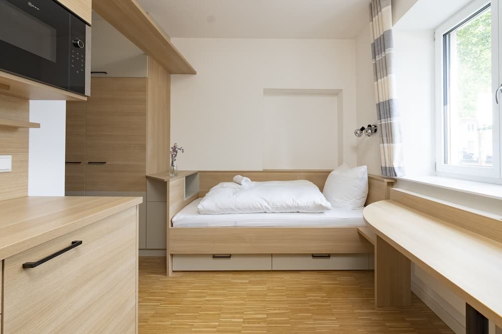 Henrys Sleeping am Augsburger Eiskanal - Augsburg - Schlafzimmer