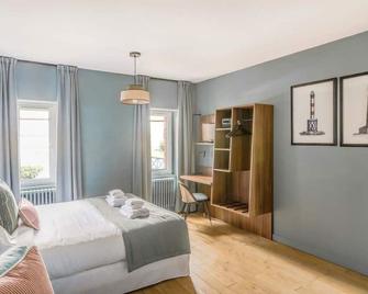 Hôtel Restaurant Le Cap - Barneville-Carteret - Schlafzimmer