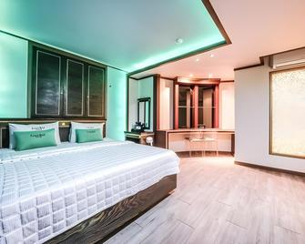 E&A Hotel - Pohang - Bedroom