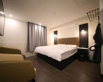 25 Hotel - Uiwang - Camera da letto