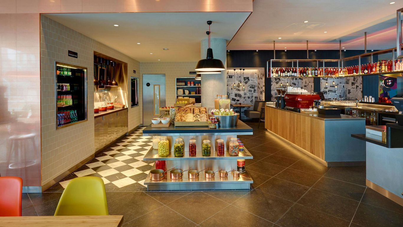 citizenM Paris La Defense