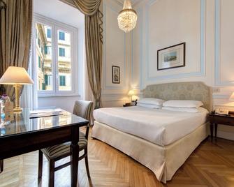 Hotel Quirinale - Rome - Bedroom