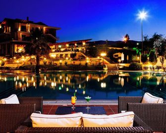 Hotel Aiges Melathron - Veria - Zwembad