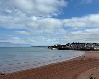 Three Palms Hotel - Paignton - Beach