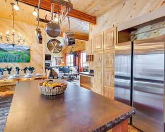 Spacious Gunnison Home Ski, Hike, Bike and Fish! - Gunnison - Essbereich