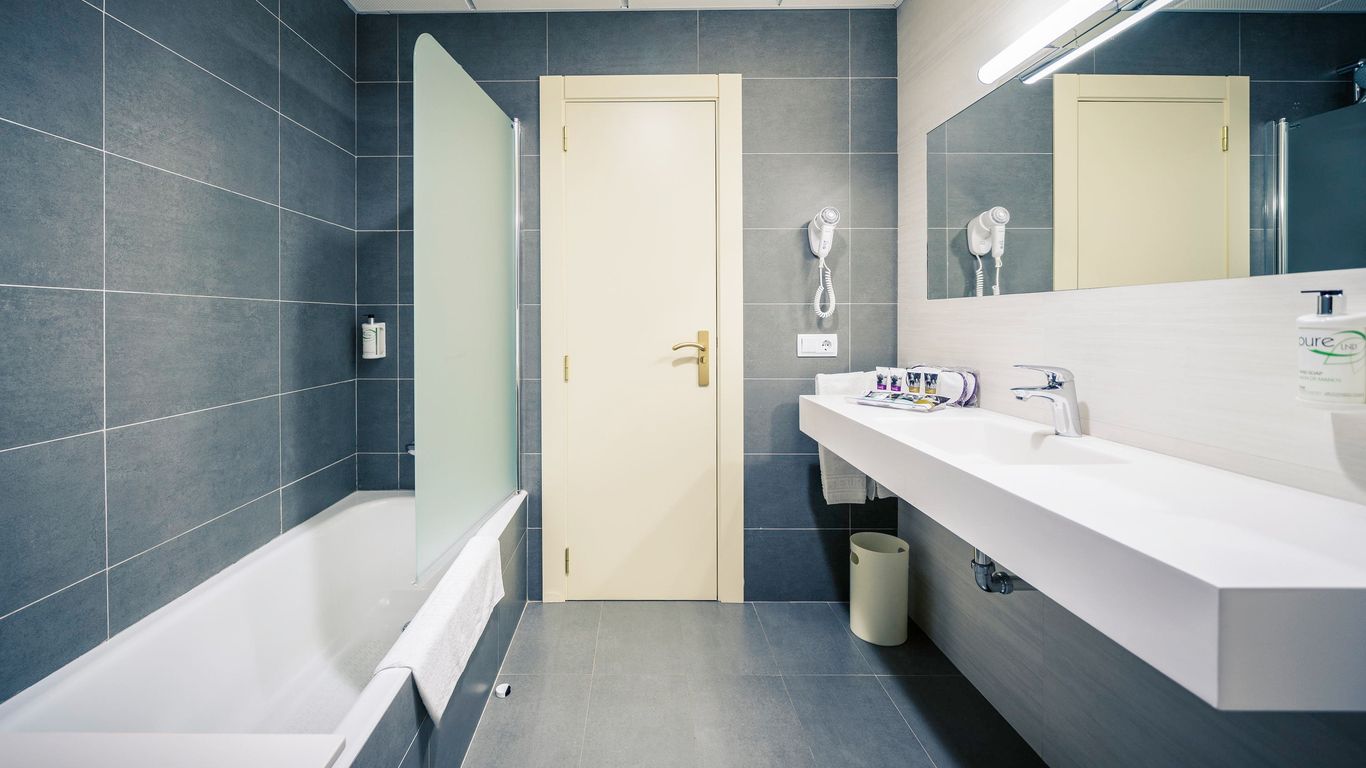 Mercure Carlton Rioja